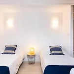 Casa *